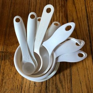 Set of Plastic Measuring Cups and Spoons